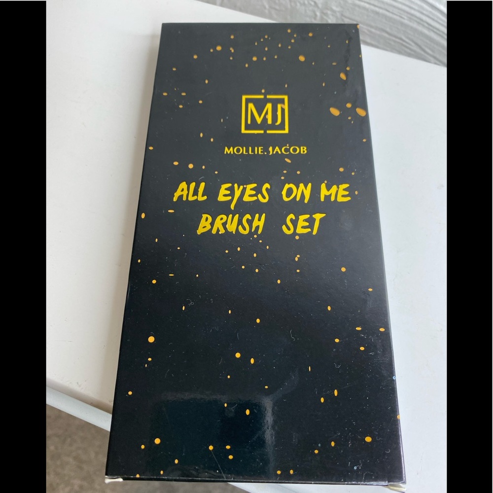 Mollie Jacob All Eyes On Me Singles Swag Fabfitfun